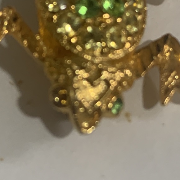 Goldtone Tree Frog Brooch Pin - Picture 7 of 7